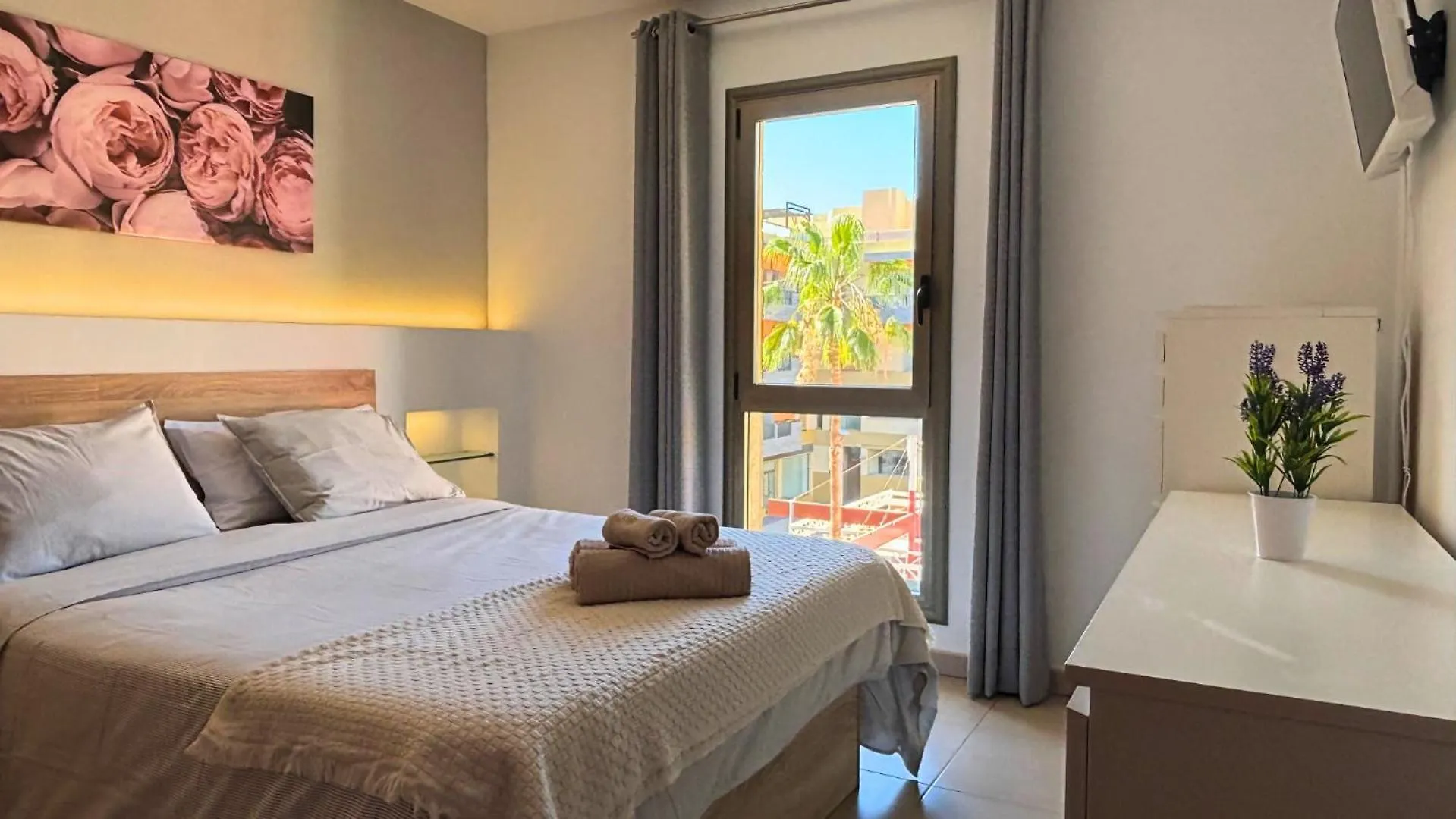 Markethome Alcala Cozy Retreat contacts